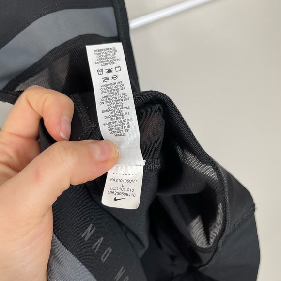 Women’s Nike Best Nike High-Neck Sports Bras Size L - Picture 7 of 7